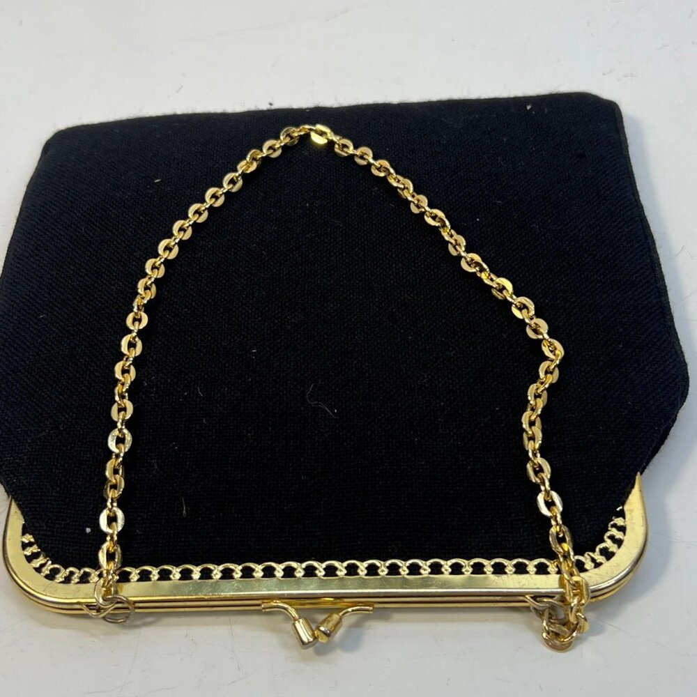 Vintage Black Needlepoint Clutch Purse Black Gold Chain Red Lining Kiss Lock - Picture 4 of 4